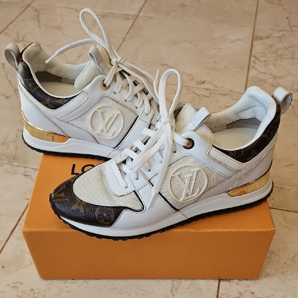 Louis Vuitton Run Away Monogram White Gold Sneakers W/Box [Size 36.5]